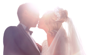 「好きな人じゃなきゃ結婚できないわ」としみじみ思う瞬間　5選