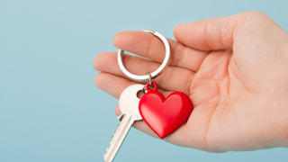 恋にはブレーキも必要？一人暮らしの「恋と合鍵」の関係