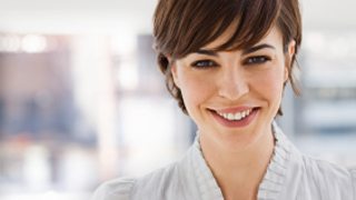 大人の女性として外せないポイント！「気品のある女性」の特徴とは？