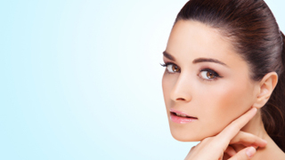 乾燥しやすい冬のアイメイク！しっとりウルウル瞳で女子力UP4つのコツ