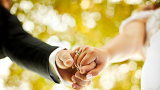 夫婦仲の良い既婚者に聞く！一番好きな人と結婚できないって本当！？