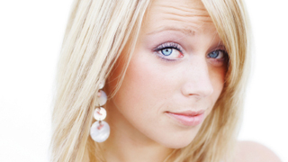 百年の恋も冷めてしまう？　男子を引かせる女子の何気ない一言　6選