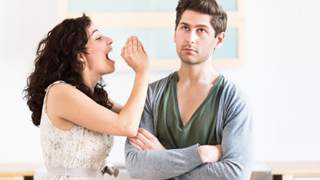 恋の地雷を踏みまくり！男が「ないわ…」と思う女７選