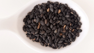 夏のダメージをリセットしたい！黒い食品で抗酸化ケア