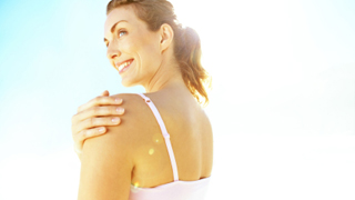 「夏枯れ肌」という言葉、あなたは誤解してない？夏枯れ肌対策にはデイリーピーリングがマスト！