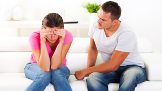 捕まらないように注意したい！「束縛男子」の特徴 7選