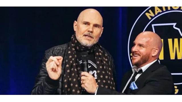 スマッシング・パンプキンズのビリー・コーガン率いるNWA、乱れる