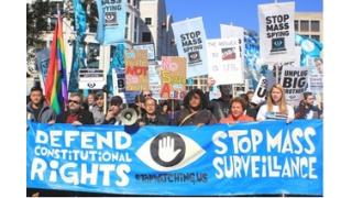 米政府の情報監視―「盗聴ノー」　市民らデモ