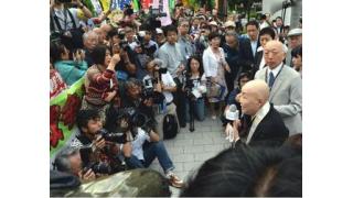 ９３歳 寂聴さん国会前へ／戦争法案反対集会で訴え “寝てはいられない”