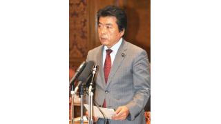 統幕長発言　首相を追及／参院安保特　仁比氏が国会招致求める