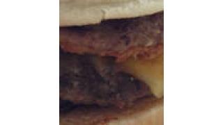 【実食レビュー】ロッテリア渾身の「パティ全部のせバーガー」500円の実力やいかに!!
