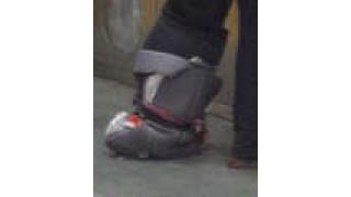 【左足壊死おじさんと記者遭遇】独占!! 生々しい彼の生体に関する情報や電車内の様子を公開!!