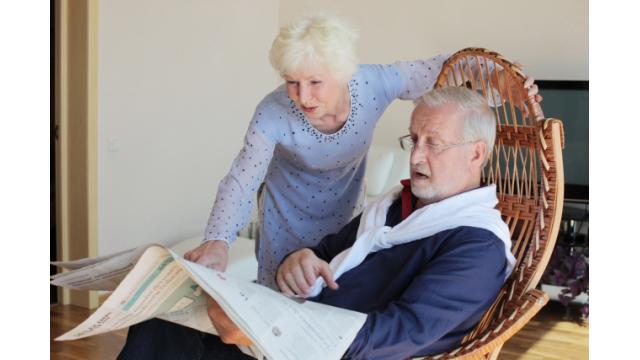 既存メディアに洗脳された市民の生活と株式投資