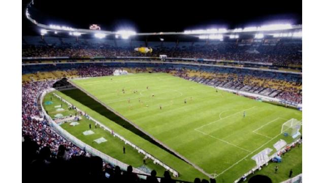 傾斜フィールド備えるサッカー場が完成、親善試合も　滋賀