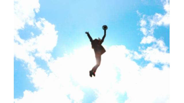 強風すぎる手持ち型扇風機　利用者が空飛ぶトラブル相次ぐ