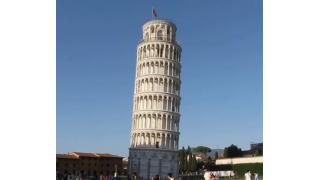 傾きタワー、施工業者が６００年後に謝罪　イタリア