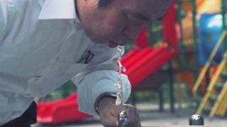 【超スロー劇場】水を飲む瞬間【あなたの知らない世界】