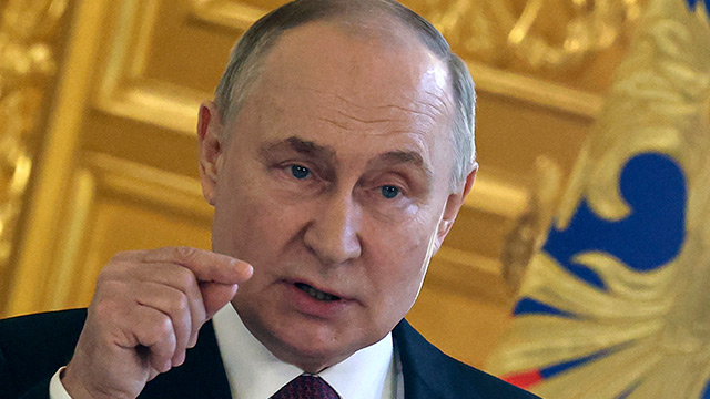THIS WEEK【国際】死者130超のテロを悪用　プーチンが狙う偽りの反転攻勢