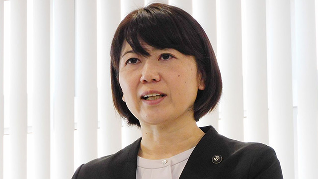 【ラブホ密会】小川晶・前橋市長 ヒッピー風恋人が爆弾証言「警察が来た」／「彼女はストーカーに悩んでいた」の情報戦