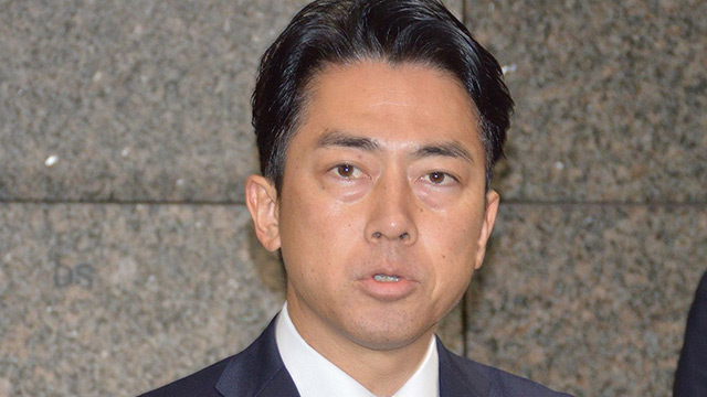 《“5億円新居”に引越しも…》小泉進次郎が防衛省入省式に遅刻していた！「妻・滝川クリステルのTV出演も話題」
