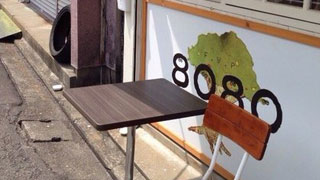 大ボリュームの日替わりスムージーが飲める「AlpaCafe」