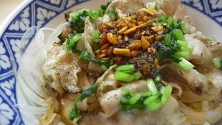 激辛商店街から、旨辛グルメが到着