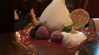 甘党のオアシス、夜パフェ