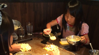 お好み焼き教室で子供たちが焼いてみた＆食べてみた！