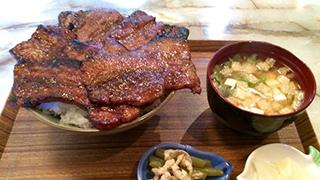 【迫力満点】入曽豚丼のくせもの、その名は「ヅケタレ！！」