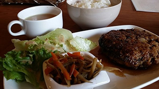 これも研究なのだ！学生カフェオープン