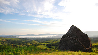「進撃の巨人」のロケ地が絶景すぎる。