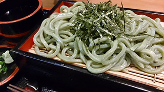 奈良で絶品のよもぎうどん発見！