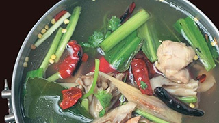 タイ生まれのすっぱさ。合言葉は「クイッティアオ」！