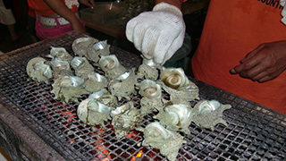 この時期、どうせ花火みるなら…サザエを食べながらなんてどう？