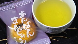 まんじゅうなのか、あんぱんなのか。