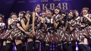 ランドセルに制服にユニフォームにおじいちゃん!? 峯岸チーム4が和歌山県を訪れコンサートを開催！