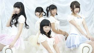 結成1周年を迎える人気アイドルグループ、“月と太陽”がミニアルバムをリリース！