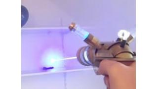 なにこれ超カッコイイ！　人気ゲーム「LoL」に登場するレーザー銃を完全再現した猛者が現れる