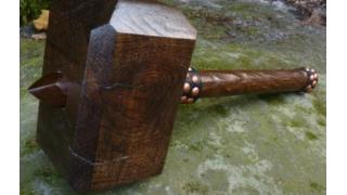 オーク職人によるオークのためのオーク製ウォーハンマーが海外サイトで販売中