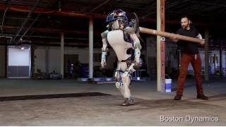 蹴られても絶対に転倒しない犬ロボットが進化！二足歩行の人型ロボットになって驚異的な性能を見せつける