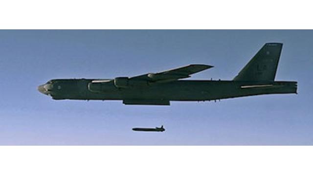 B-52爆撃機は非核改修が進んでいる - 『NEWSを疑え！』第635号（2017年11月27日特別号）
