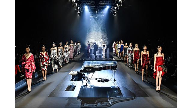 【会員限定】「Rakuten Fashion Week TOKYO 2020 S/S」初日オープニングステージ「YOSHIKIMONO」RAKUTENカード（YOSHIKIデザイン）、YOSHIKI VISA CARD VIP、YOSHIKI VISA CARD、Yoshikitty MASTER CARD、YOSHIKI mobile、YOSHIKI CHANNEL特別ご招待のお知らせ！！