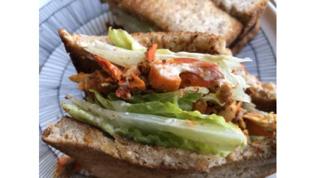 大江屋レシピ(106)　「カフェ・アミーゴのタンドリーチキンサンド」の巻