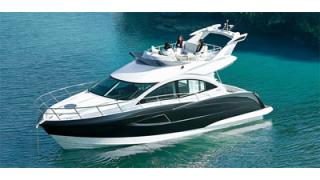 【贅沢図鑑】夏の海へ飛び出そう！「最高級小型ボート」を紹介！