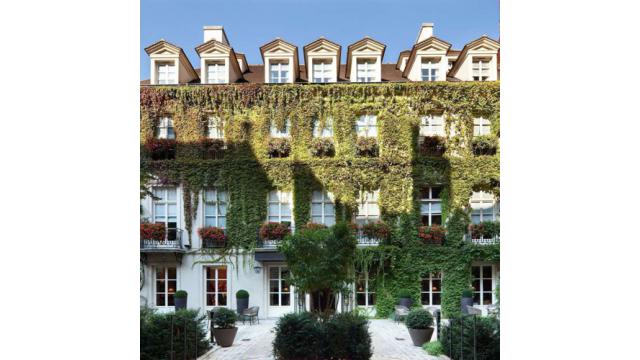 【大人の隠れ家】パリのショッピングスポットに建つ隠れ家ホテル「ル・パヴィヨン・ド・ラ・レーヌ」を紹介！