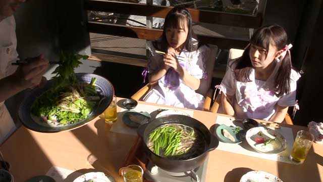 仙台の新しいグルメ　せり鍋！！