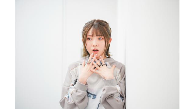 「峯田茉優は香里有佐と仲良くなりたい！」第5回　未公開写真集①