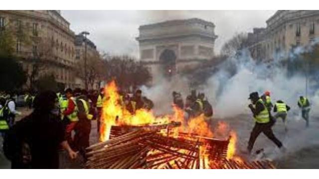 7月6日（木） 生放送のお知らせです。