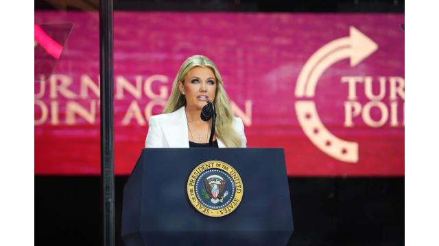 夫の暗殺犯を赦す　エリカ・カーク夫人　追悼式で語った「愛と信仰」