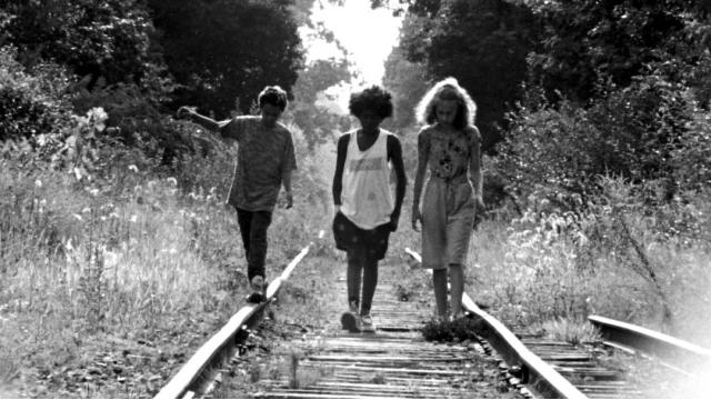 『スウィート・シング』── 両親への愛憎と色彩のコントラスト｜加藤るみ